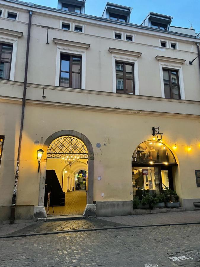 Bracka Main Square Apartments Краков Экстерьер фото