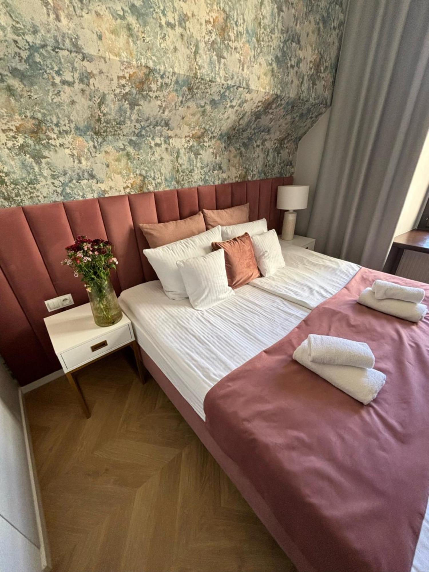 Bracka Main Square Apartments Краков Экстерьер фото